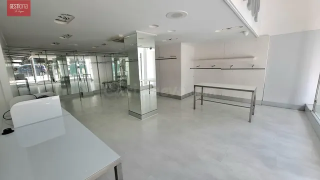 Local Comercial en el Corazón de Santander. San Fernando - foto 5