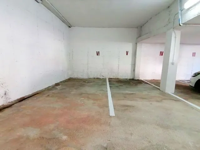 Se venden 6 Plazas de Garaje a 5 Minutos de Canovas - Múltip