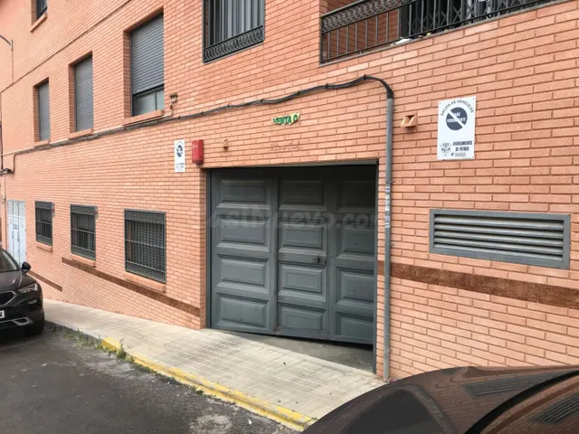Local comercial 360m² en alquiler - La Foia