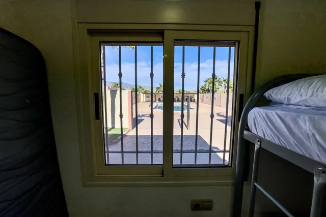 Espectacular finca rústica vallada con viviendas, salón de eventos y piscina en Fuente Álamo — 31