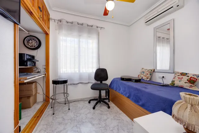 CHALET INDEPENDIENTE EN CIUDAD QUESADA CON JARDIN, GARAJE Y PISCINA COMUNITARIA — 23