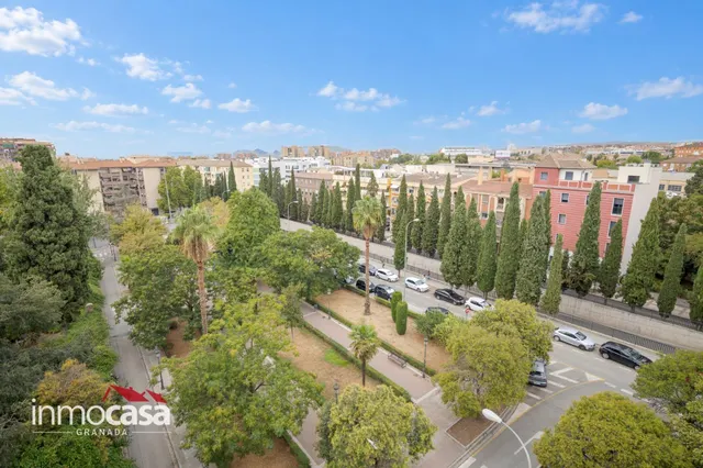 Se Vende amplio piso en  zona Villarejo, con Terraza y Vistas Despejadas — 43