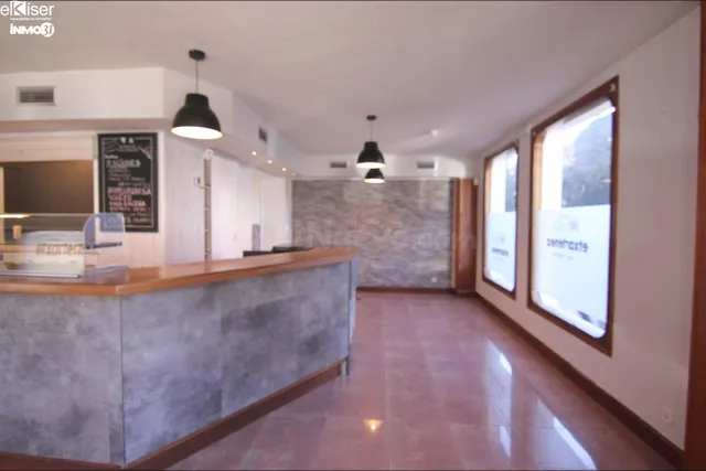 Se vende local en Barañain - foto 4