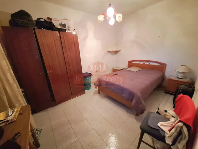 SE VENDE CASA CON PATIO EN LOS ANGUIJES. — 11