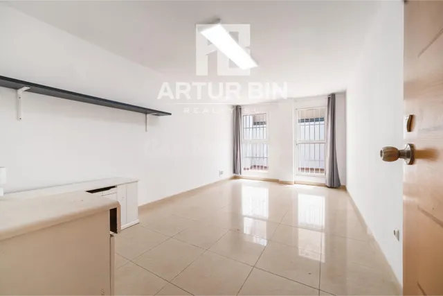 Oficina 9 habitaciones 251m² en venta - Metro quart de poble - foto 2