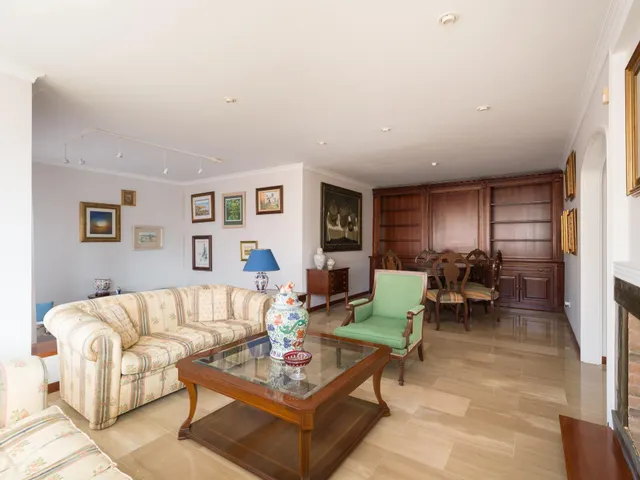 Chalet independiente con jardín y piscina privada en La Garita precio negociable — 35