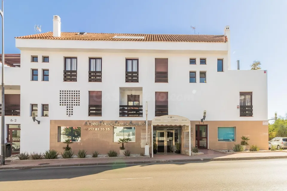 Negocio 10 habitaciones 273m² en venta - Marbella