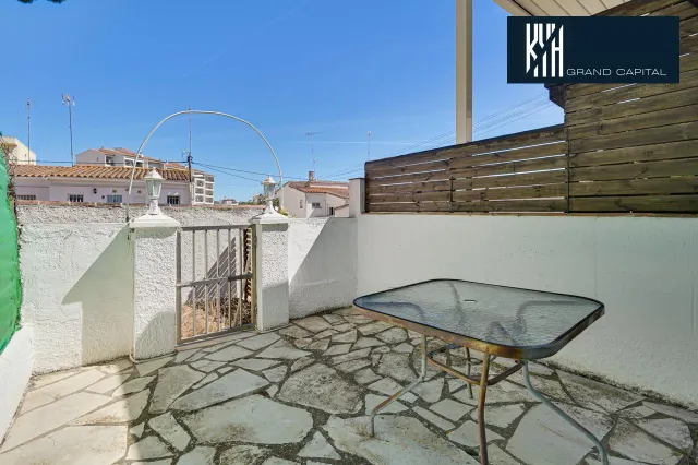APARTAMENTO EN LA ESCALA — 27