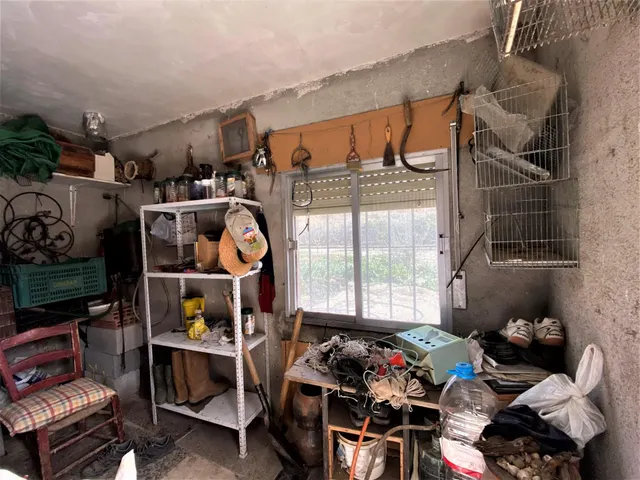 Se vende cortijo a distancia de a pie al pueblo — 23