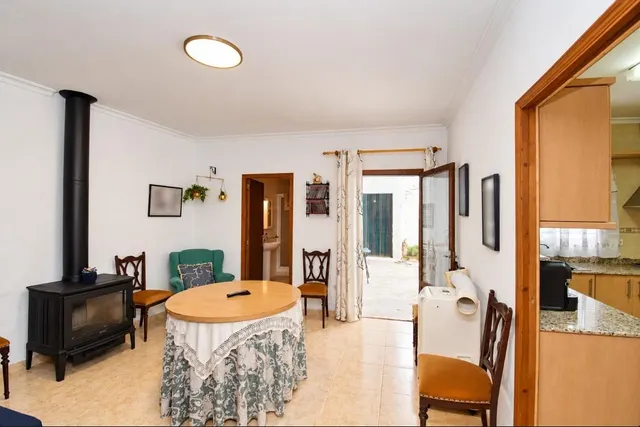 Casa de pueblo con patio en Muro — 13