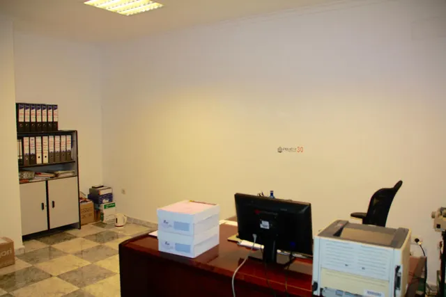 Dos locales comerciales en el centro de Benidorm — 13