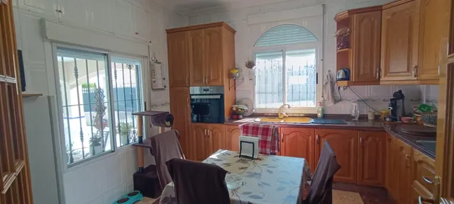 Chalet con parcela y piscina privada — 11