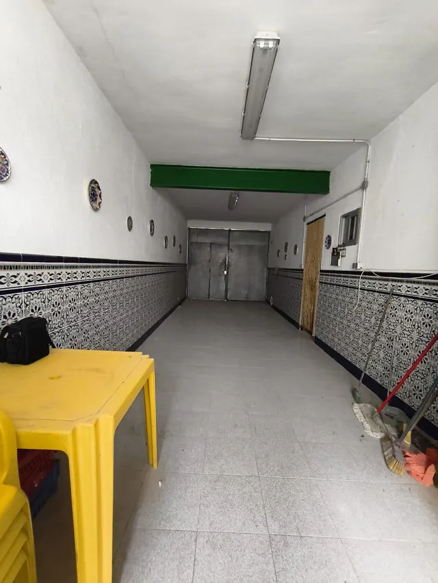 Amplia Casa en Noblejas - Oportunidad Única por €180,000 — 14