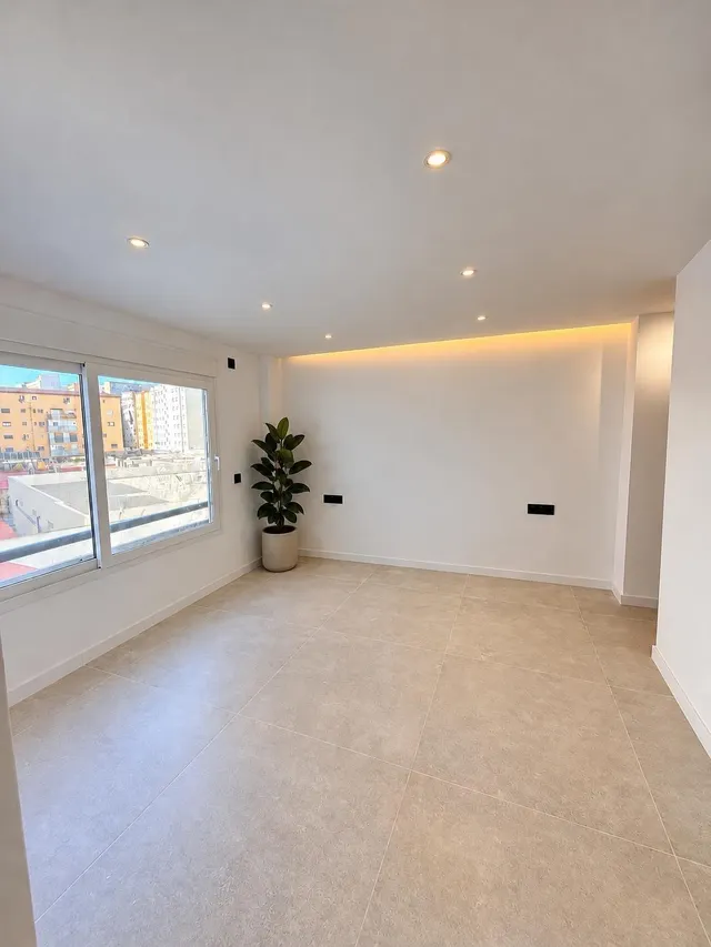 Piso de diseño a estrenar junto a la Plaza de España — 10