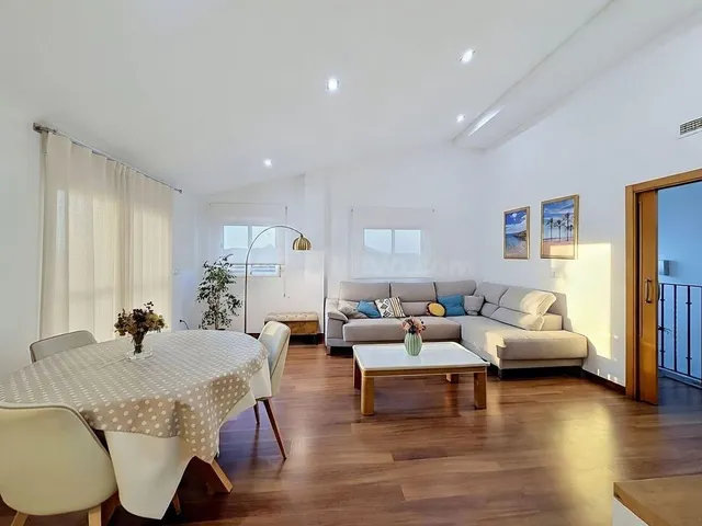 Ático dúplex de lujo en Xàtiva: 5 hab, terraza privada y garaje — 3