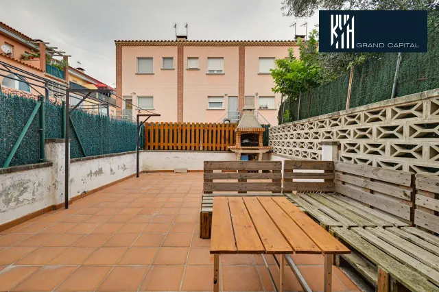 CASA EN ANGLÈS — 44