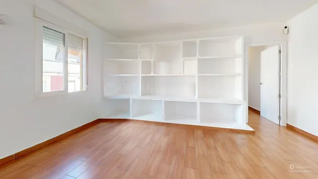 VIVIENDA REFORMADA, SITUADA EN CIUDAD JARDIN DE TRES habitaciones CONVERTIDOS EN DOS. IDEAL PARA INVERSORES!!! — 2