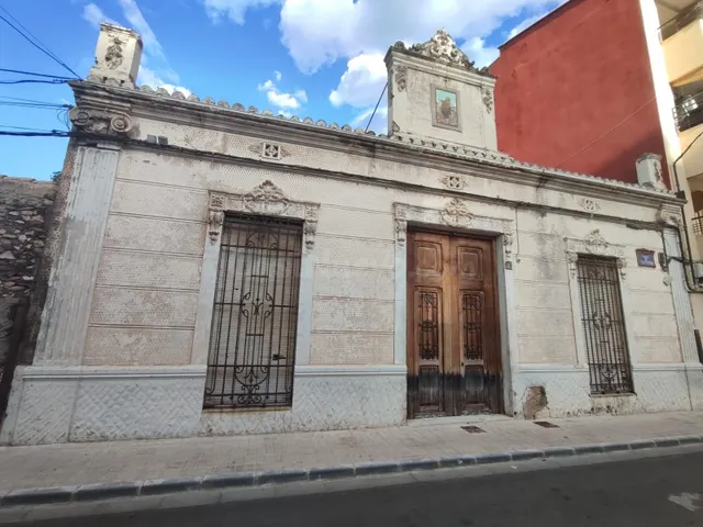GRAN OPORTUNIDAD – PARCELA + CASA CON POTENCIAL PARA PROMOCI - foto 3