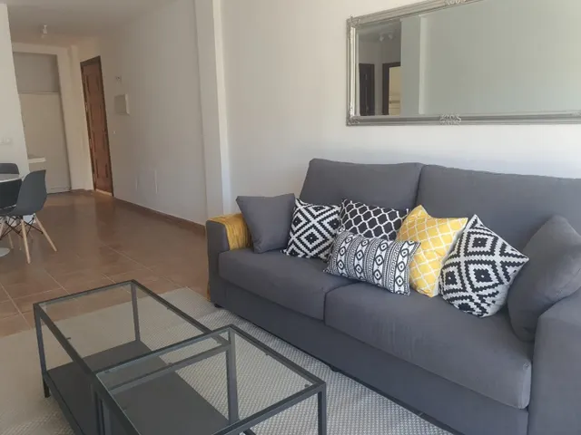 VIVIENDA TOTALMENTE AMUEBLADA CON PATIO INTERIOR — 23