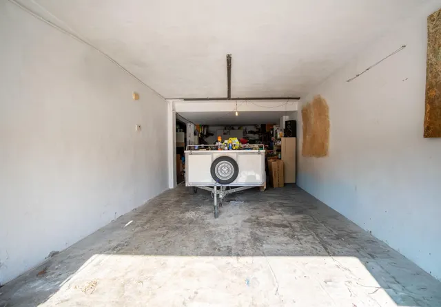 Chalet independiente en parcela esquinera de 515 m2 con gran garaje en Maravisa — 36