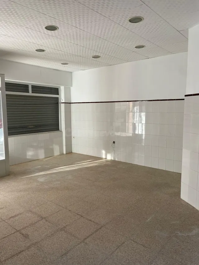 Local Comercial a Dos Calles - foto 3
