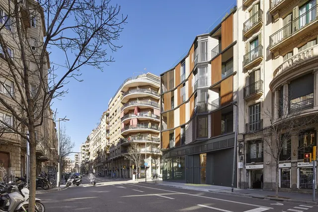 Parking de moto 4m² en alquiler - Barcelona — 12