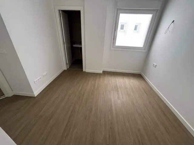 Moderno Apartamento en Fuengirola con Vistas y Amplias Zonas Comunes por €310,000 — 26