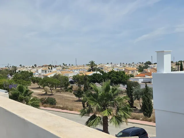 CASA ADOSADA ESTILO MODERNO EN LA MEJOR ZONA DE PUNTA PRIMA — 25