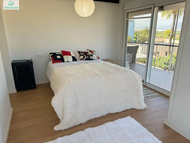APARTAMENTO DE LUJO RECIÉN REFORMADO EN EL CAMPELLO ENTRE SAN JUAN PUEBLO Y PLAYA — 28