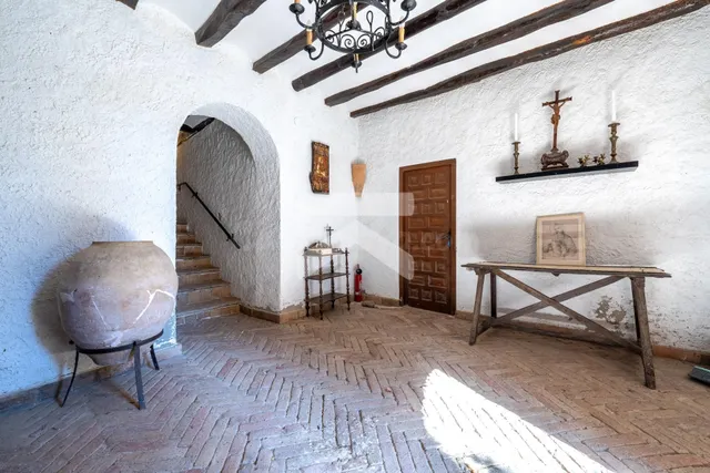 Finca histórica destinada a hotel con bodegas en Priorat - foto 5