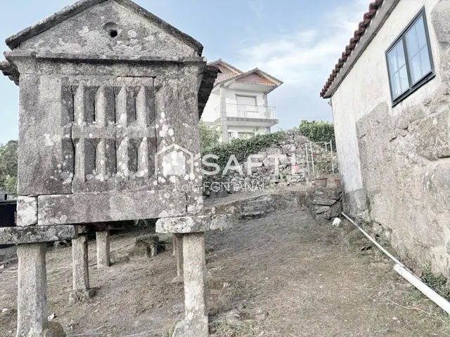 Dos casas con encanto para restaurar y unir en Lugar de O po