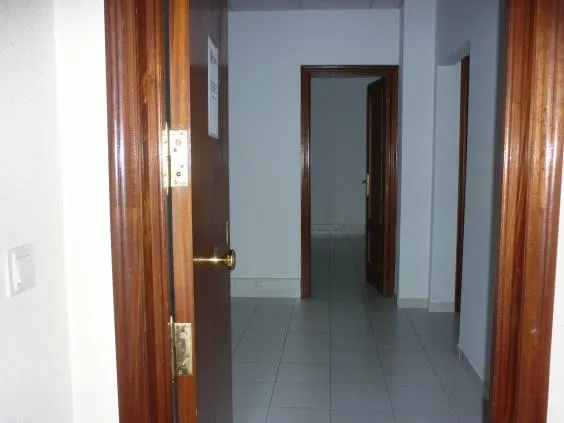 OFICINA EN EL CENTRO DE 4 DESPACHOS — 2