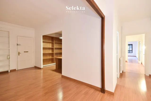 Piso 3 habitaciones 148m² en alquiler - El Gòtic — 24