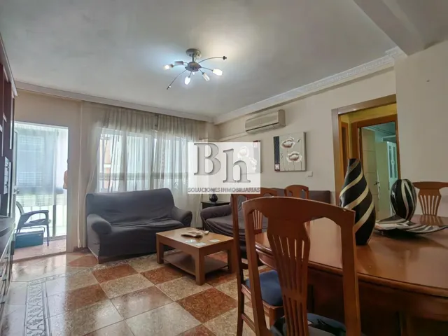 OPORTUNIDAD !!! EN VENTA PISO EN LA PAZ. — 7