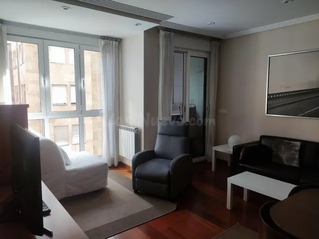 PRECIOSO APARTAMENTO EN EL CENTRO DE LA CIUDAD CON PLAZA DE 