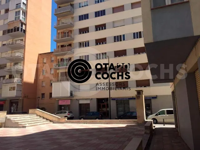 LOCAL COMERCIAL ESQUINERO ZONA NILOGA — 14