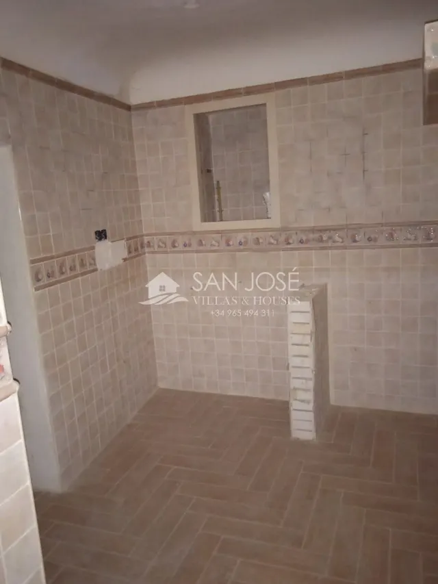 VENTA DE CASA EN UNA BONITA ZONA DE CREVILLENTE — 10