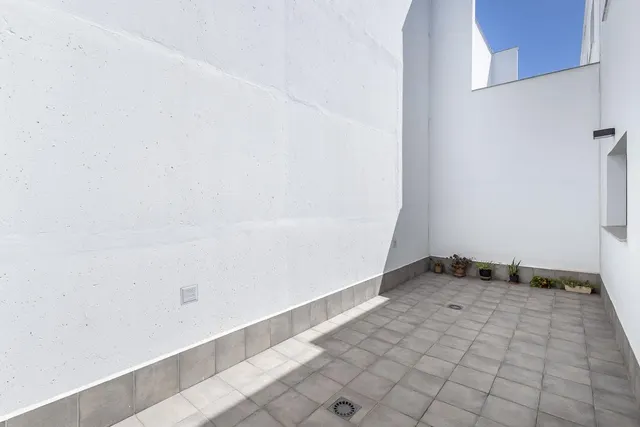 Vivienda de lujo en Urbanización SERRALLO HILLS. — 21