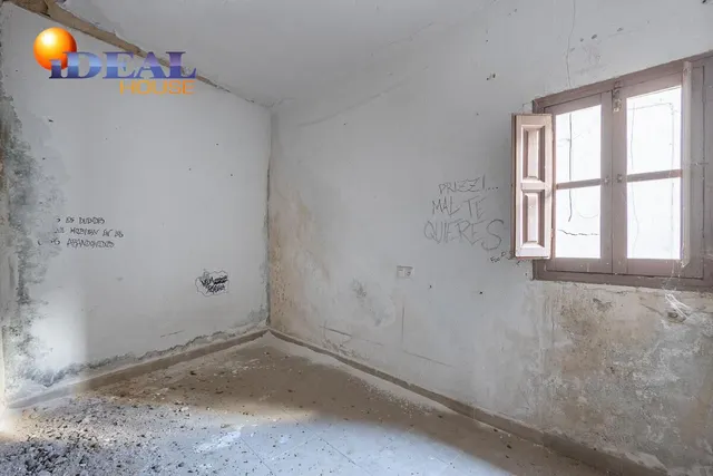 CASA 640 M2 EN CARRETERA DE MURCIA, ALBAYCIN. — 10