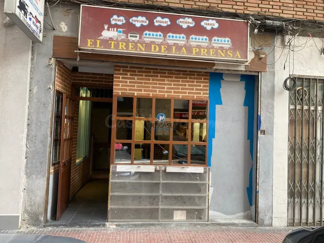 Se alquila Local comercial. Calle Goya. Alcalá de Henares