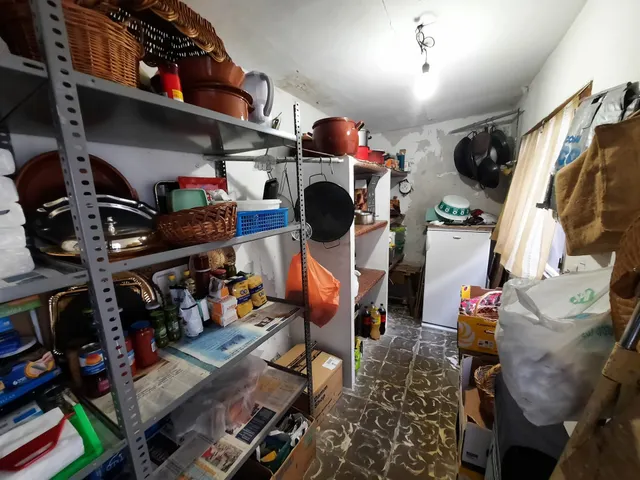CASA CON PLANTA BAJA, PRIMERA ALTURA Y CAMARAS — 25