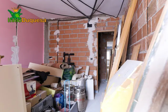 Piso de 3 dorm. + 2 baños (Para reformar) — 19