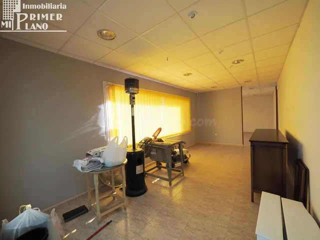 Local Comercial en Venta o Alquiler - Junto al Paseo Ramon u - foto 2