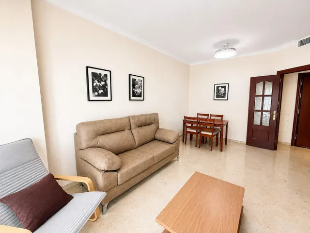 PISO CENTRICO EN ALQUILER CON GARAJE - foto 3