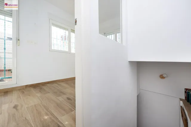 ¡Tu hogar soñado te espera en esta espectacular casa reformada! — 26