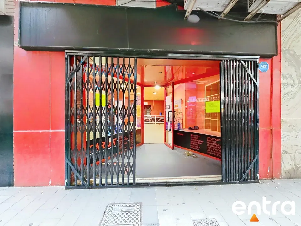 Local a la venta en centro de Alicante, calle Pintor Lorenzo Casanova.