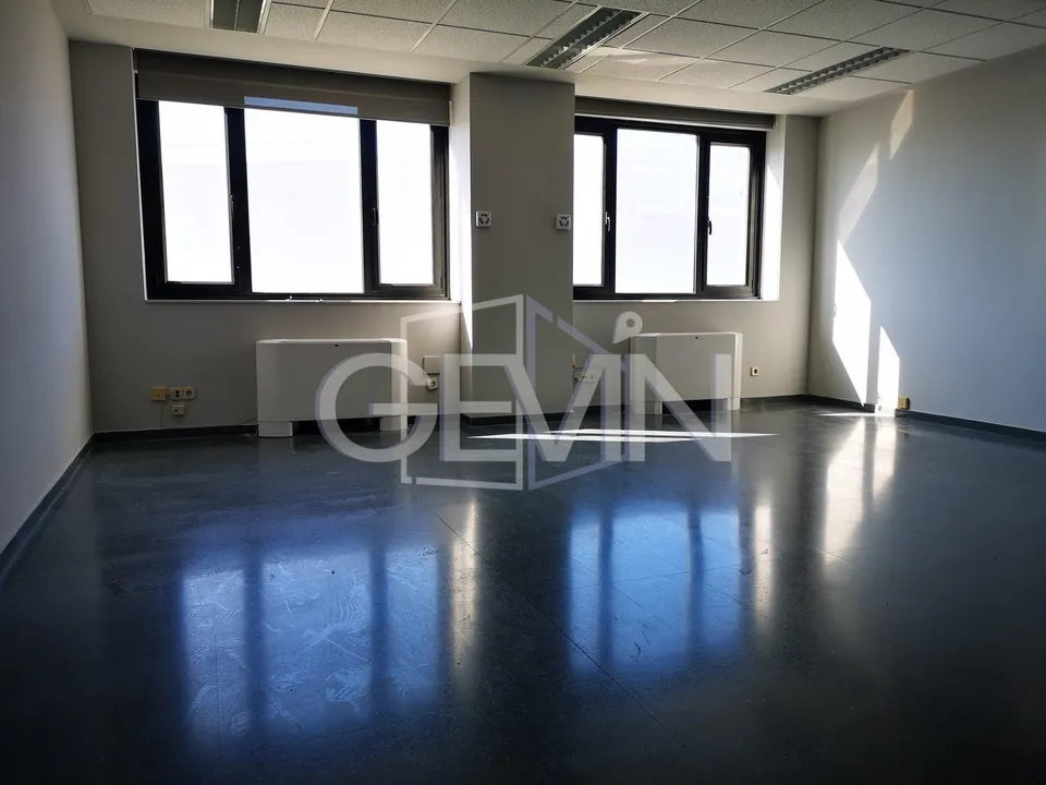 OFICINAS DE DIFERENTES MEDIDAS EN ALQUILER EN SANTA PERPETUA DE MOGODA