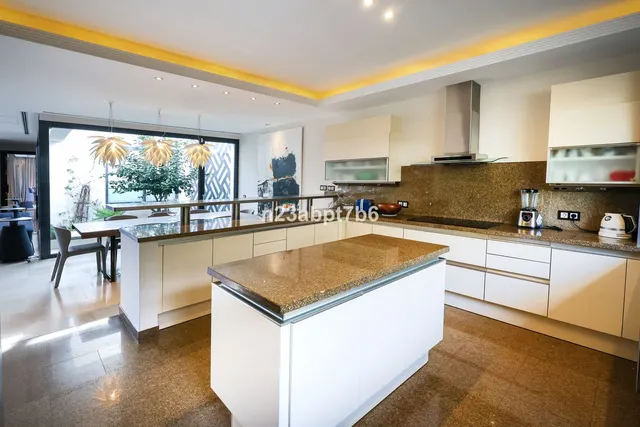 Chalet 4 habitaciones 338m² en venta - Marbella — 9