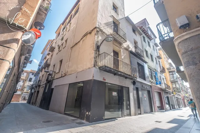 Edificio de 4 plantas con alto potencial de inversión en el 