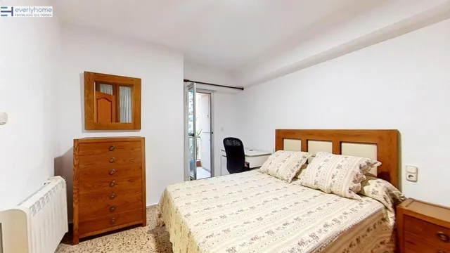 Piso totalmente exterior de 4 habitaciones con ascensor en  Ayora – Blasco Ibáñez — 7